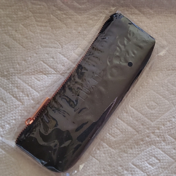 Luxie - Wonderlust Set - Periwinkle - Picture 3 of 3